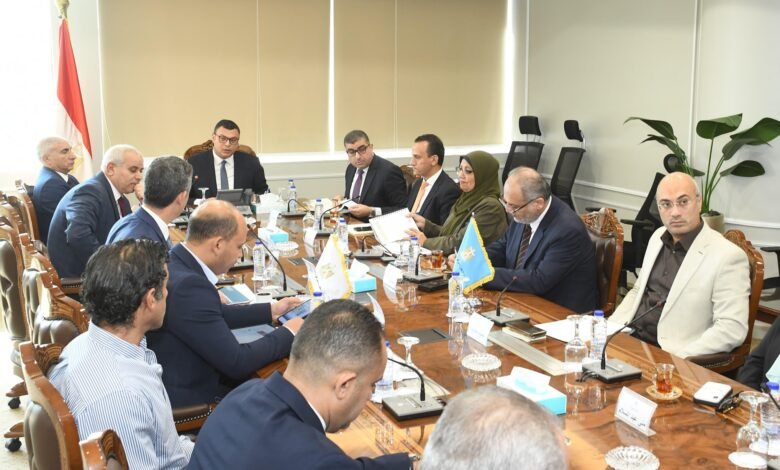 وزير-الإسكان-يتابع-معدلات-تسويق-الفرص-الاستثمارية-بالمدن-الجديدة
