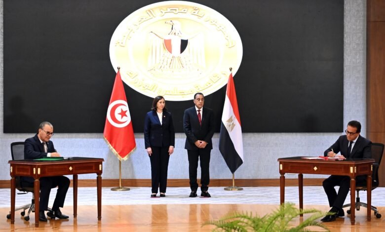 مصر-وتونس-توقعان-8-وثائق-لتعزيز-التعاون-المشترك