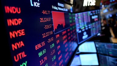 انخفاض-الأسهم-الأمريكية-عن-مستوياتها-القياسية-مع-تكهنات-خفض-الفائدة