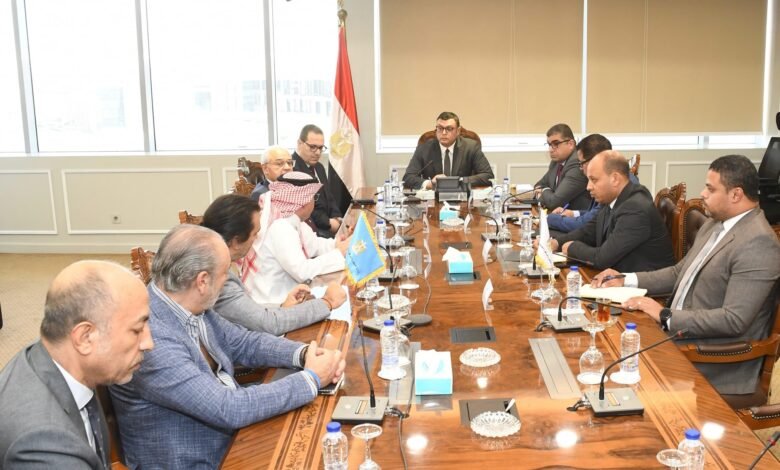 وزير-الإسكان-يبحث-مع-“المنظمة-العربية-للسياحة”-تعزيز-التعاون-في-مجال-الاستثمار-السياحي