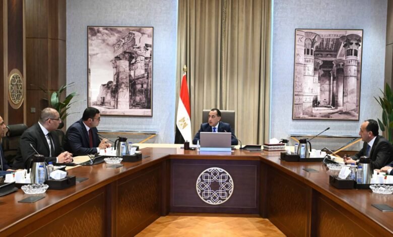رئيس-الوزراء-يتابع-موقف-تنفيذ-المشروعات-السكنية-بالمدن-الجديدة