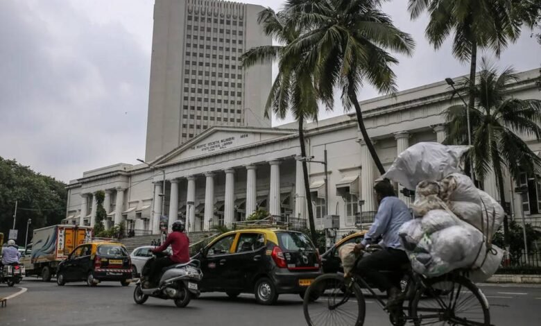 السندات-الهندية-تجذب-المستثمرين-العالميين-بعد-دفاع-عن-الروبية