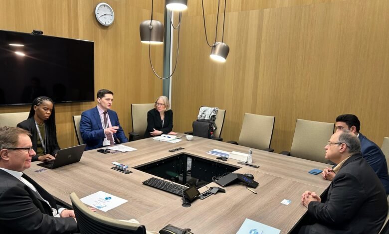 هيئة-الدواء-تبحث-مع-وكالة-تنظيم-الأدوية-البريطانية-سبل-تعزيز-الرقابة-والابتكار-العلمى