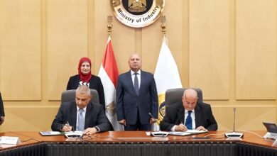 وزير-الصناعة-يشهد-توقيع-عقد-لإقامة-مجمع-لإنتاج-الضفائر-والكابلات-الكهربائية