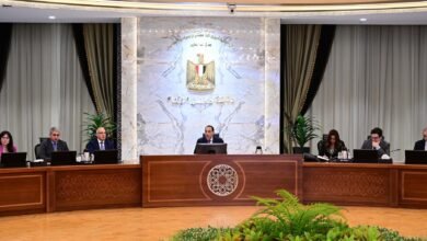 رئيس-الوزراء-يترأس-اجتماع-اللجنة-الوزارية-للسياحة