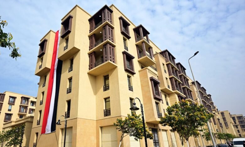 رئيس-الوزراء-يوجه-بتسليم-وحدات-“روضة-السيدة-2”-بالعدادات-مسبقة-الدفع