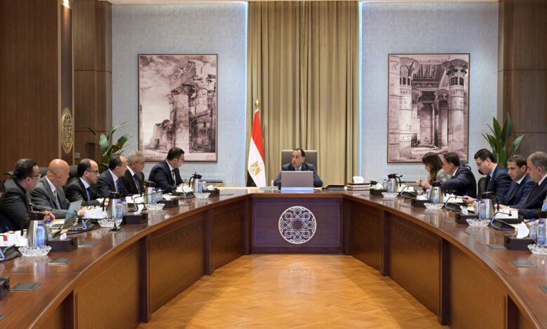 رئيس-الوزراء-يُتابع-تطور-الأعمال-في-جزيرة-الوراق