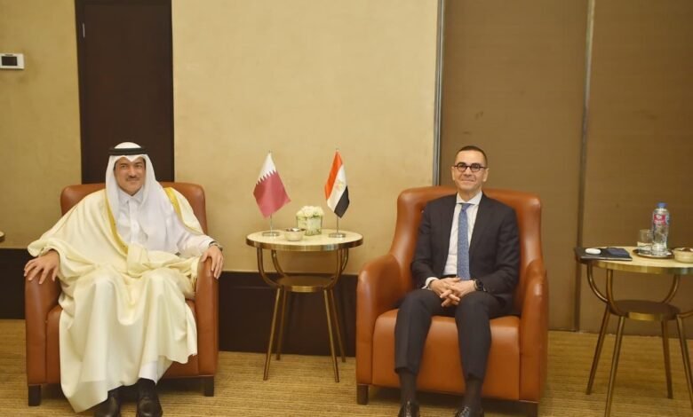 وزير-الاستثمار-يبحث-مع-نظيره-القطرى-دعم-التكامل-الصناعى-والتجارى