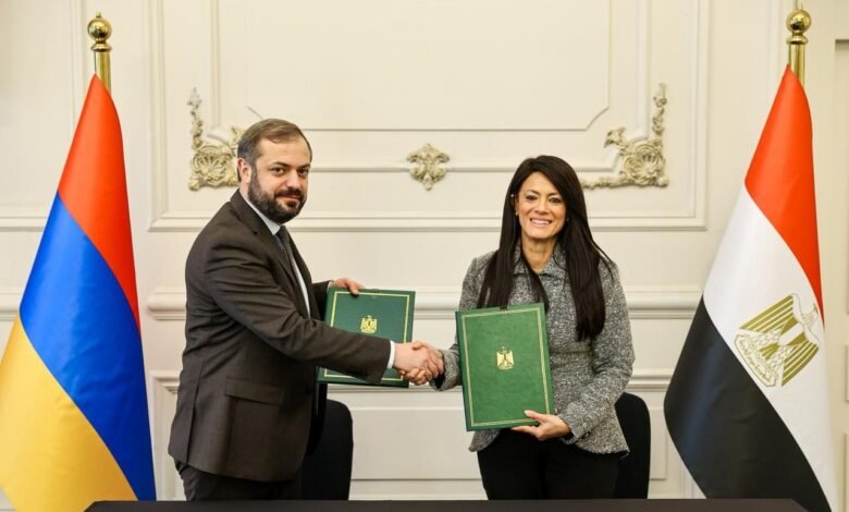 توقيع-بروتوكول-الدورة-السادسة-للجنة-المشتركة-بين-مصر-وأرمينيا-لتوسيع-نطاق-التعاون