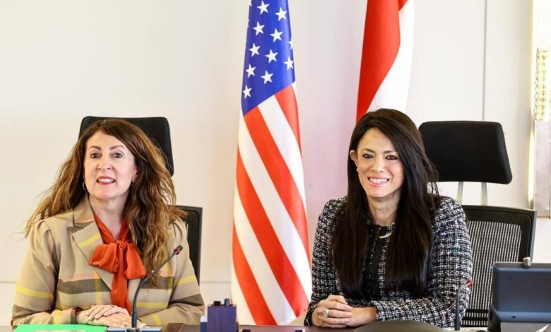 وزيرة-التخطيط-تبحث-مع-السفيرة-الأمريكية-تطوير-العلاقات-الاقتصادية