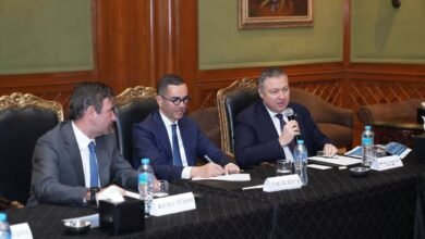 وزير-الاستثمار-يشارك-في-مائدة-مستديرة-مع-ممثلي-شركات-صناعة-الدينيم-والنسيج-التركية