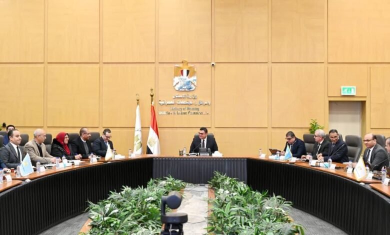 وزير-الإسكان-يتابع-مع-“سيتي-إيدج”-موقف-مبيعات-بعض-مشروعات-“المجتمعات-العمرانية”