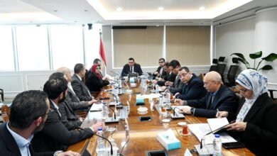 وزير-الإسكان-يبحث-مع-مسئولي-“hdp”-موقف-مبيعات-وتسويق-المشروعات-بالمدن-الجديدة