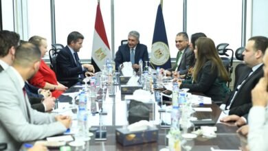 وزير-السياحة-يعزز-شراكة-مصر-مع-“wizz-air”-للتوسع-في-الحركة-السياحية-الدولية