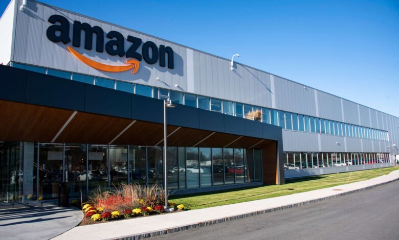 سهم-“أمازون”-يهبط-أكثر-من-9%-وسط-مخاوف-فقاعة-الذكاء-الاصطناعي