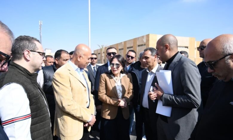 وزيرة-الإسكان-تتفقد-محطة-المياه-الرئيسية-وتتابع-تطوير-الطرق-بالشروق