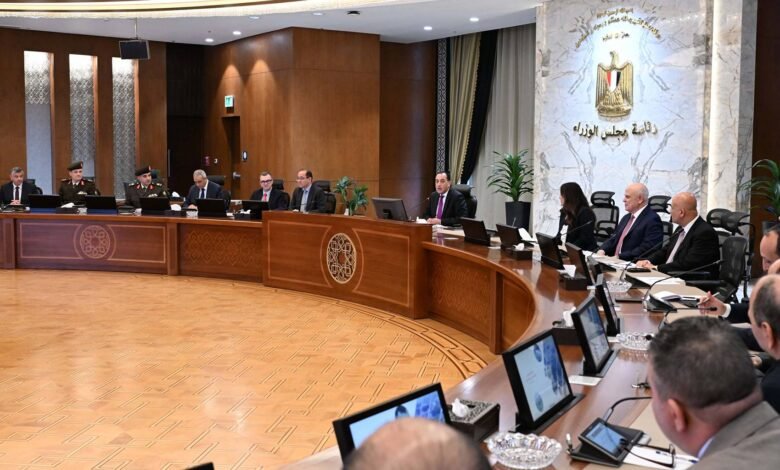 رئيس-الوزراء-يتابع-مستجدات-الموقف-التنفيذى-والمالى-للمرحلة-الأولى-من-حياة-كريمة