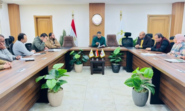 المهندس-محمود-مراد-يتابع-أعمال-اللجنة-العقارية-والمشروعات-الميدانية-بالعبور-الجديدة