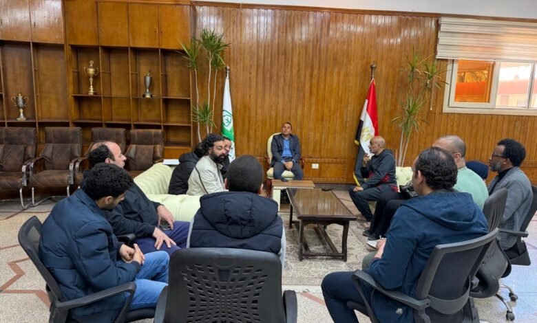 رئيس-جهاز-6-أكتوبر-في-لقاء-مفتوح-مع-سكان-«جنة»-ويصدر-قرارات-فورية-لرفع-كفاءة-الخدمات