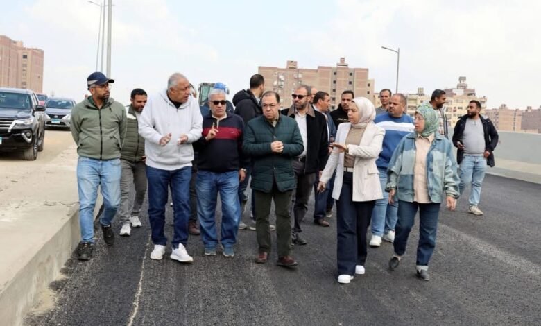 رئيس-المركزي-للتعمير-يتفقد-محوري-عمرو-بن-العاص-والفريق-كمال-عامر-بالجيزة