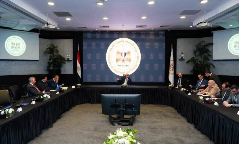 وزير-الاستثمار-يناقش-مع-رواد-الأعمال-آليات-تنفيذية-لدعم-الشركات-الناشئة