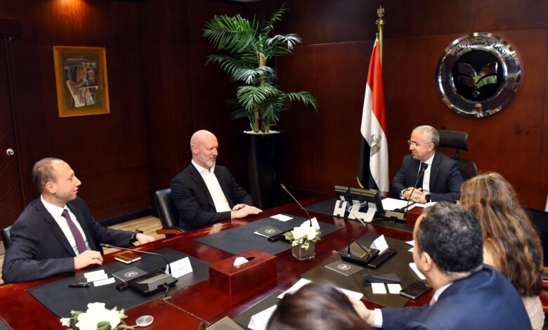 الحكومة-تتعاون-مع-بنك-“hsbc”-في-خطط-الترويج-الخارجي-للاستثمار-في-مصر