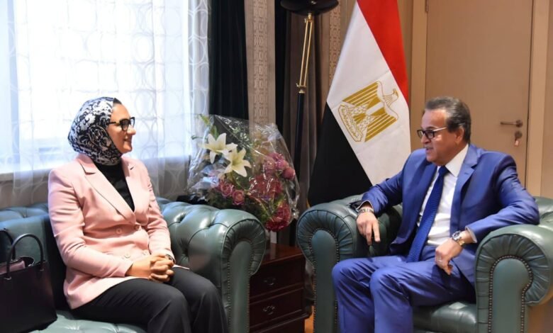 وزير-الصحة-يستقبل-محافظ-الوادي-الجديد-لمتابعة-المشروعات-الصحية-الجارية-وتسريع-الإنجاز