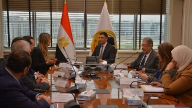 وزير-الصناعة-يستعرض-مع-«مرسيدس-بنز-إيجيبت»-فرص-توطين-صناعة-السيارات