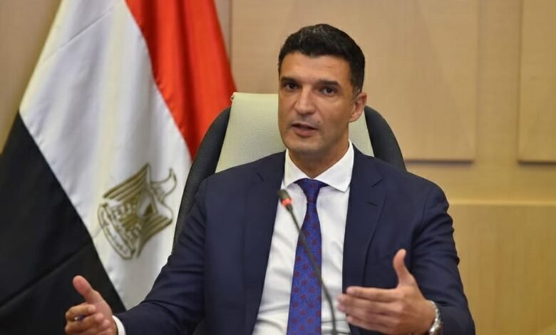 وزير-الصناعة:-إنشاء-قاعدة-معلومات-اقتصادية-لتعزيز-المكون-المحلي-في-الصادرات