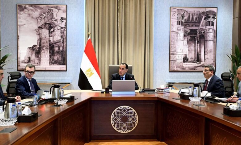رئيس-الوزراء-يتابع-الموقف-المالي-لهيئة-الشراء-الموحد-وسداد-مستحقات-الشركات