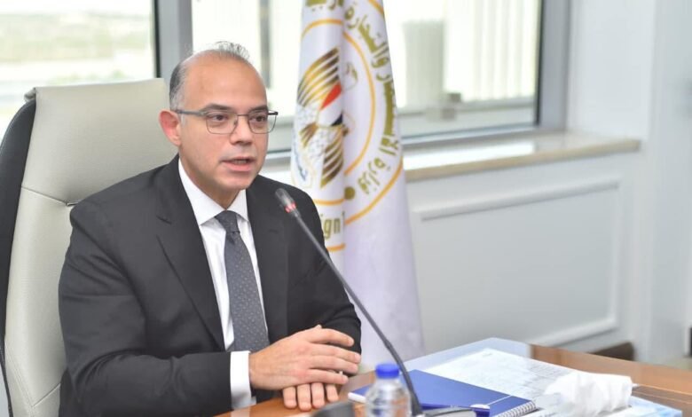 وزير-الاستثمار-يبحث-مع-وزير-التجارة-البريطاني-تعزيز-التعاون-الاقتصادي 