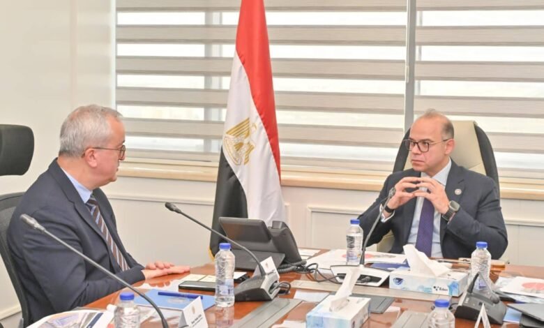 وزير-الاستثمار-يبحث-توطين-صناعة-النقل-والتحول-إلى-مركز-إقليمي-للتصنيع-بالتعاون-مع-“ألستوم”