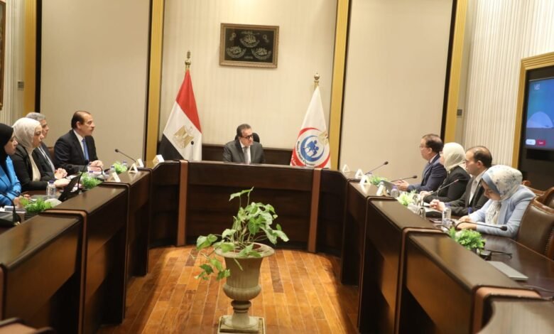 وزير-الصحة-يتابع-مستجدات-إنشاء-مدينة-اللقاحات-وإطلاق-أكاديمية-vbc