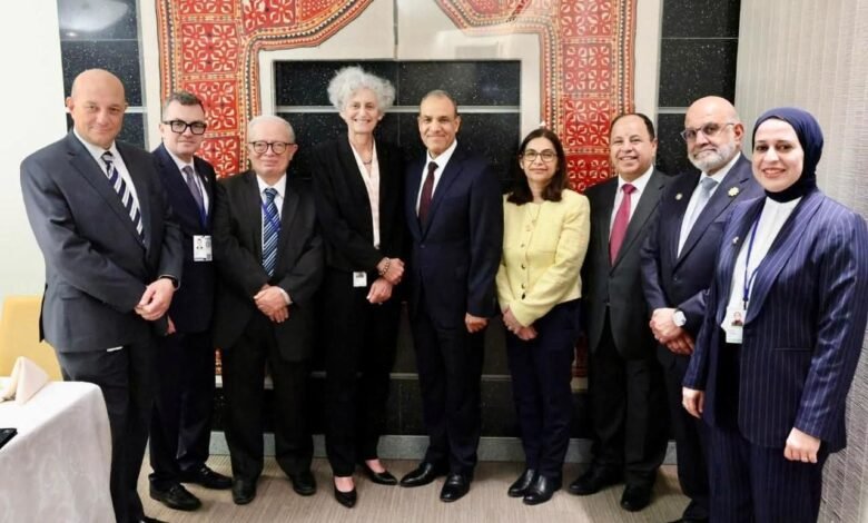 وزير-الخارجية-يلتقي-مع-نائب-رئيس-البنك-الدولي-للبنية-التحتية