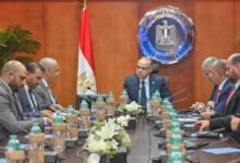 “الاستثمار”-تبحث-مع-“مجموعة-العربي”-خطط-التوسع-الصناعي-وزيادة-المكون-المحلي 