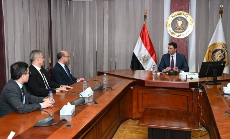 “الصناعة”-تبحث-الخطط-التوسعية-لـ”صافولا-للأغذية”-في-مصر