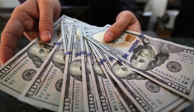 أسعار-الدولار-في-البنوك-تذهب-الى-مستويات-تاريخية.-والسعر-يقترب-من-54-جنيهاً