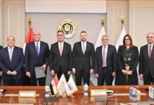 القابضة-الغذائية-توقع-اتفاق-مع-“تنمية-المشروعات”-لتحويل-المنافذ-التموينية-إلى-“carry-on”