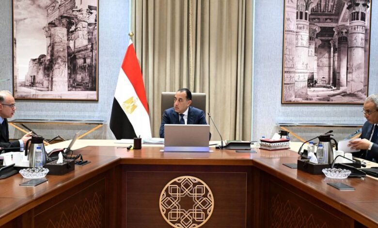 الحكومة-تنفذ-7-مناطق-استثمارية-جديدة-لجذب-214-مشروعاً-بـ4.11-تريليون-جنيه