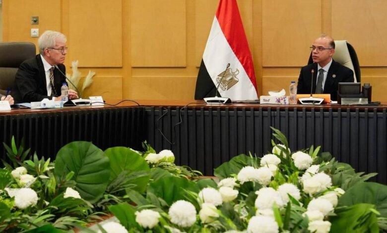 وزير-الاستثمار-يبحث-مع-وفد-أمريكي-تطورات-العلاقات-التجارية-بين-البلدين 