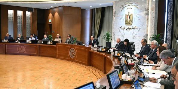 الحكومة-توافق-على-حزمة-قرارات-جديدة-خلال-اجتماع-اليوم