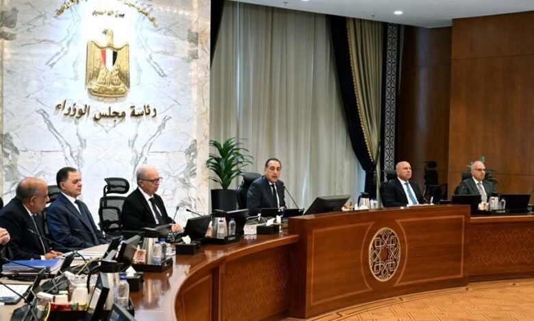 الحكومة-توافق-على-استمرار-“العمل-عن-بُعد”-يوم-الأحد-من-كل-أسبوع-خلال-يونيو