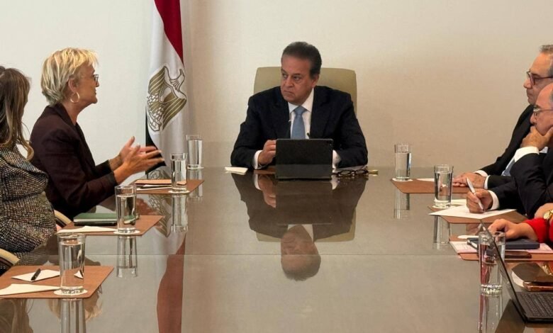 وزير-الصحة-يبحث-مع-نوفارتس-وباير-تعزيز-صحة-القلب-في-مصر