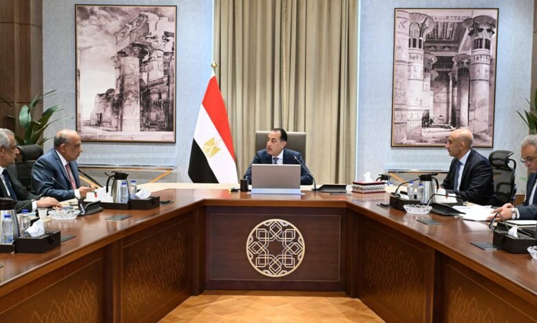 الحكومة-تبحث-تعظيم-الاستفادة-من-مقومات-وإمكانات-شركات-ومصانع-الإنتاج-الحربي
