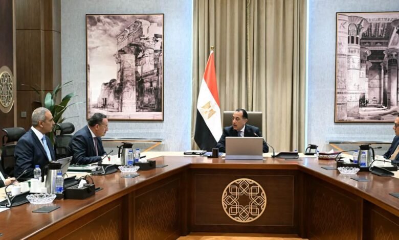 رئيس-الوزراء-يستعرض-مخطط-تطوير-مستشفيات-“قصر-العينى”