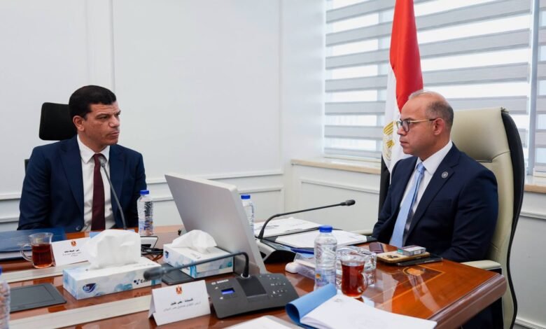 “الاستثمار”-تبحث-مع-“evraid”-توطين-تكنولوجيا-المركبات-الكهربائية-في-مصر