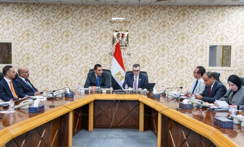 الحكومة-تبحث-الآليات-التنفيذية-لإطلاق-مبادرة-“اقتصاد-الشباب”