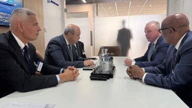 وزير-الطيران-يبحث-مع-«بوينج»-مستقبل-أسطول-مصر-للطيران-وخطط-التعاون