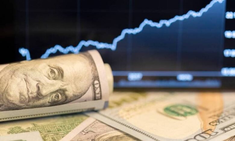 ارتفاع-الدولار-مع-تزايد-رهانات-رفع-الفائدة-في-سبتمبر